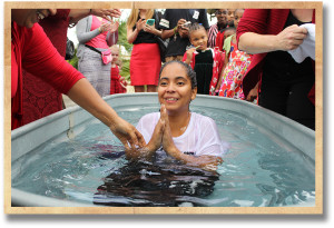 Francesca is baptized into christ by our dear sister Jazmyne Dupree!